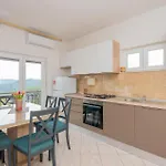 2 Bedroom Stunning In Lokvicici Ferienhaus Lokvicic