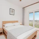 Ferienhaus 2 Bedroom Stunning In Lokvicici *