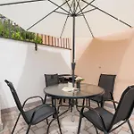 2 Bedroom Stunning In Lokvicici Ferienhaus Lokvicic