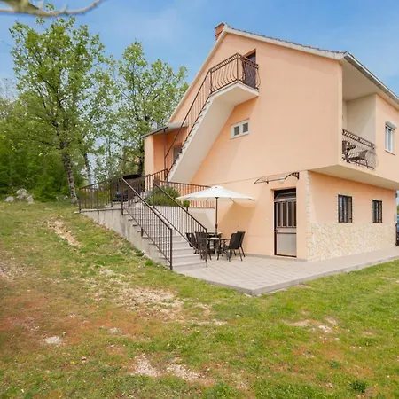 Ferienhaus 2 Bedroom Stunning In Lokvicici