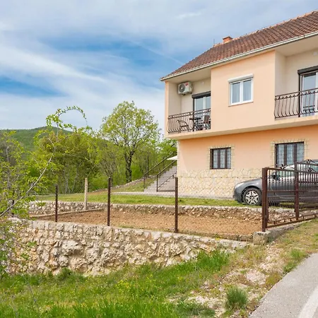 Ferienhaus 2 Bedroom Stunning In Lokvicici *