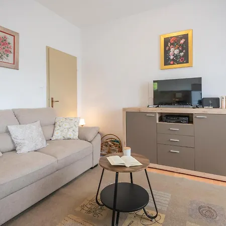 2 Bedroom Stunning In Lokvicici *
